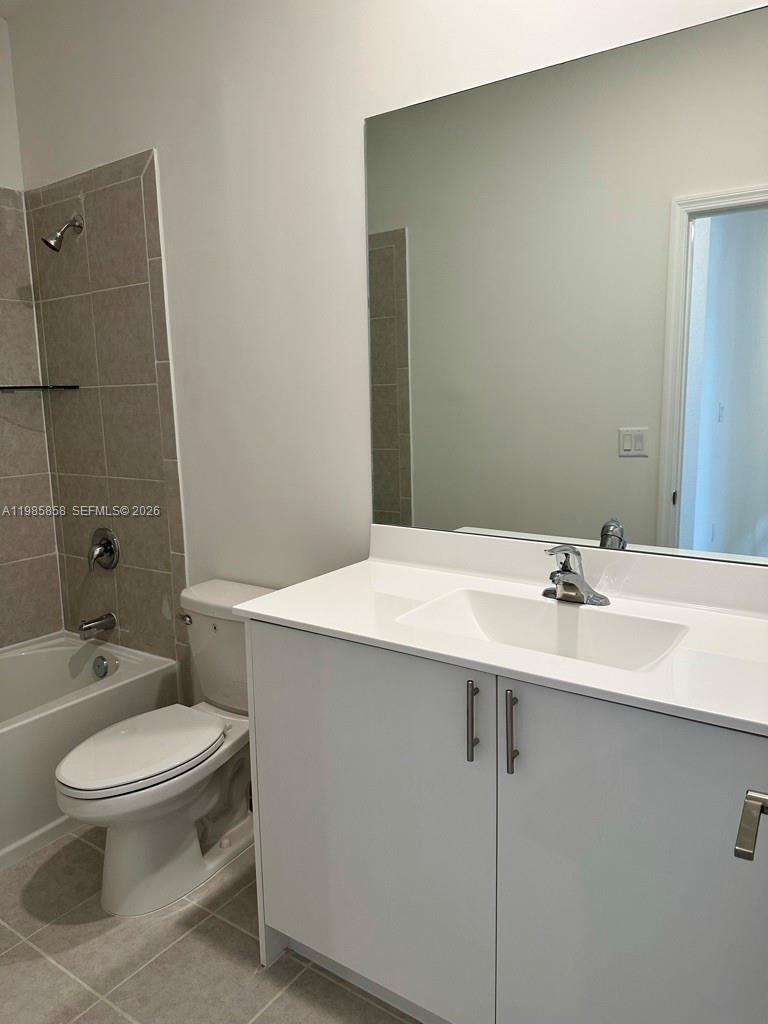 PINE ISLE - Residential Lease