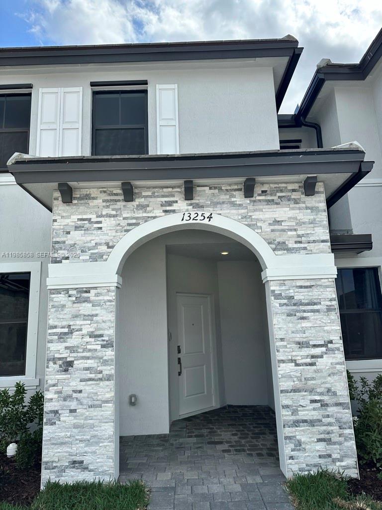 PINE ISLE - Residential Lease