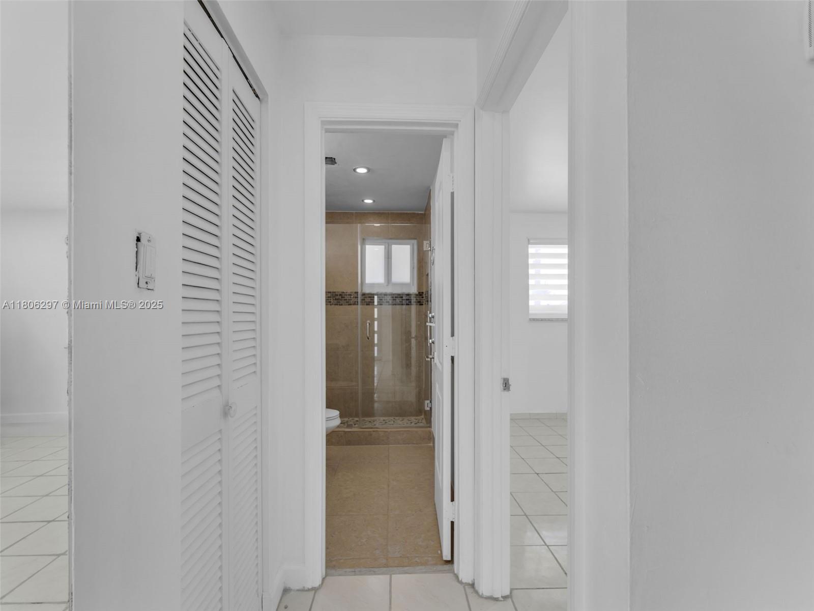 EVERGLADES SUGAR & LAND C - Residential Lease