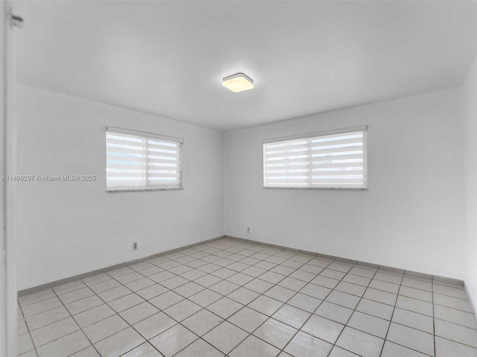 EVERGLADES SUGAR & LAND C - Residential Lease