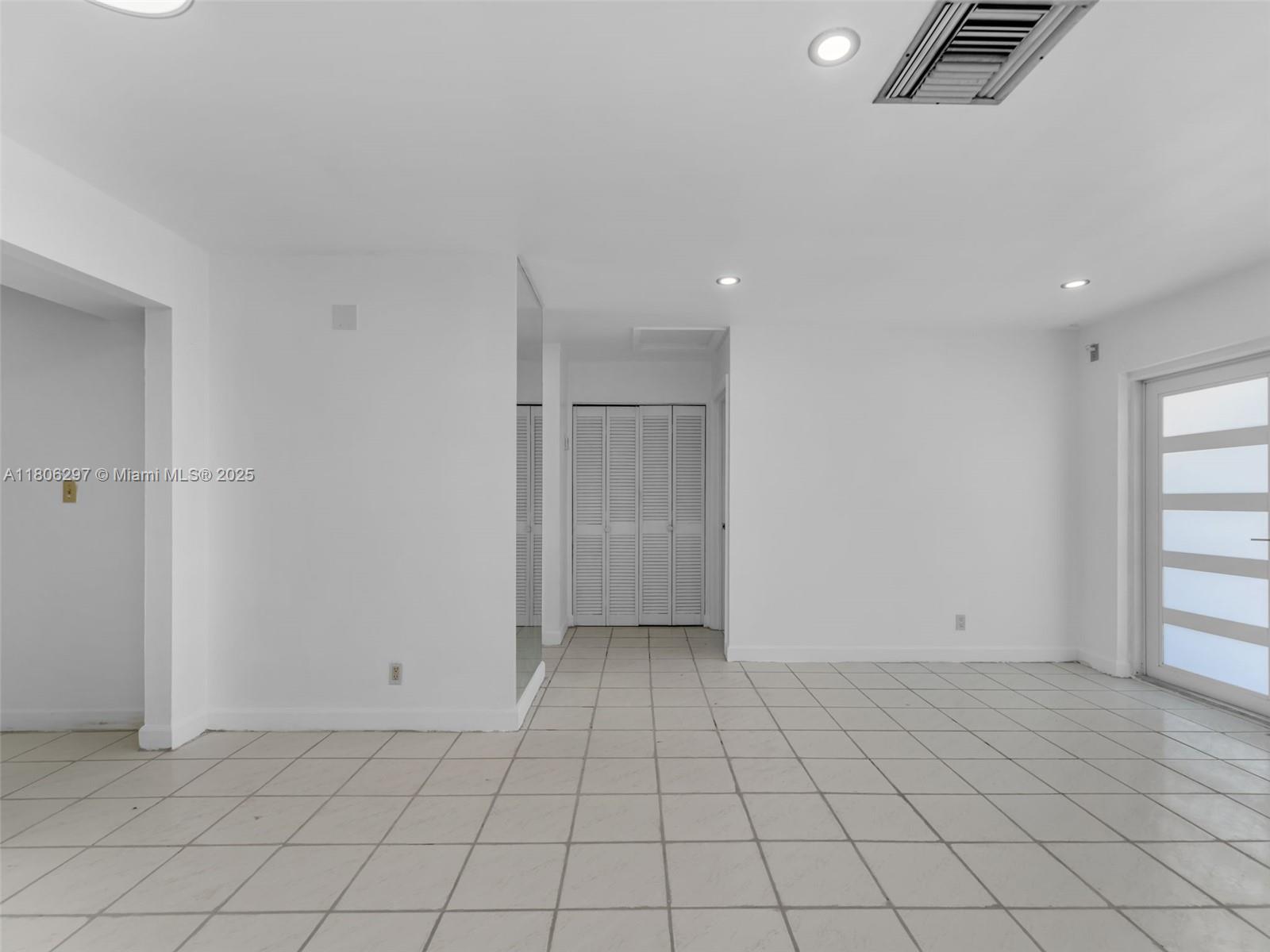 EVERGLADES SUGAR & LAND C - Residential Lease