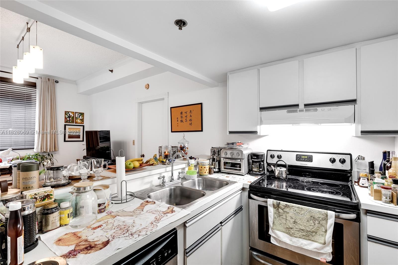 BRICKELL KEY II CONDO - Residential