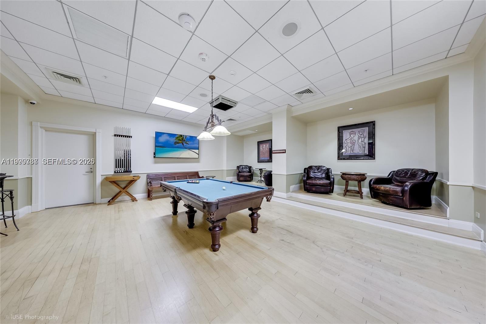 COURVOISIER COURTS CONDO - Residential