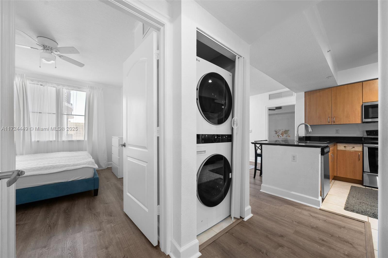 RADIUS CONDO - Residential