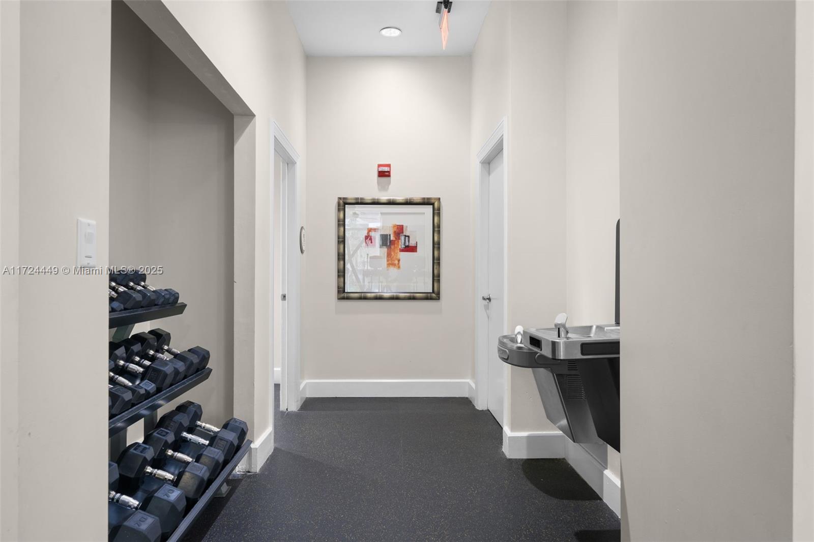RADIUS CONDO - Residential