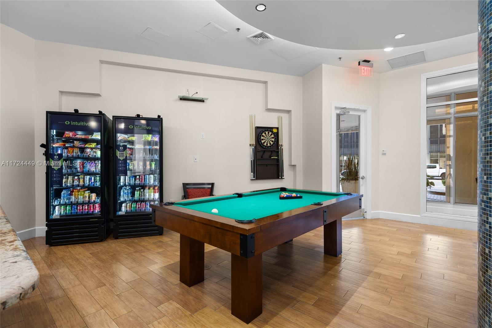 RADIUS CONDO - Residential
