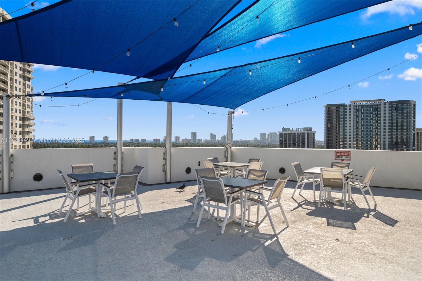 RADIUS CONDO - Residential