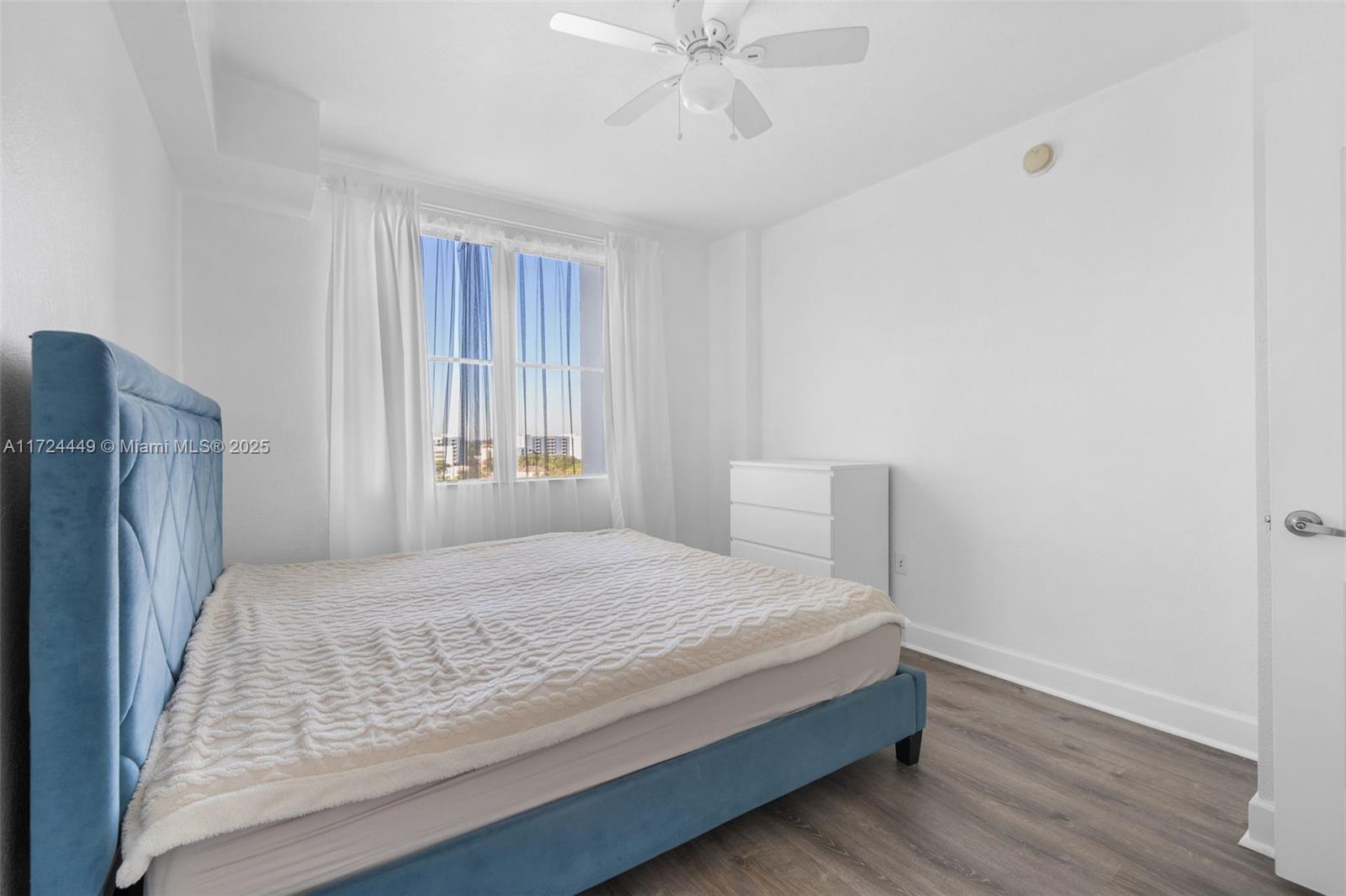 RADIUS CONDO - Residential