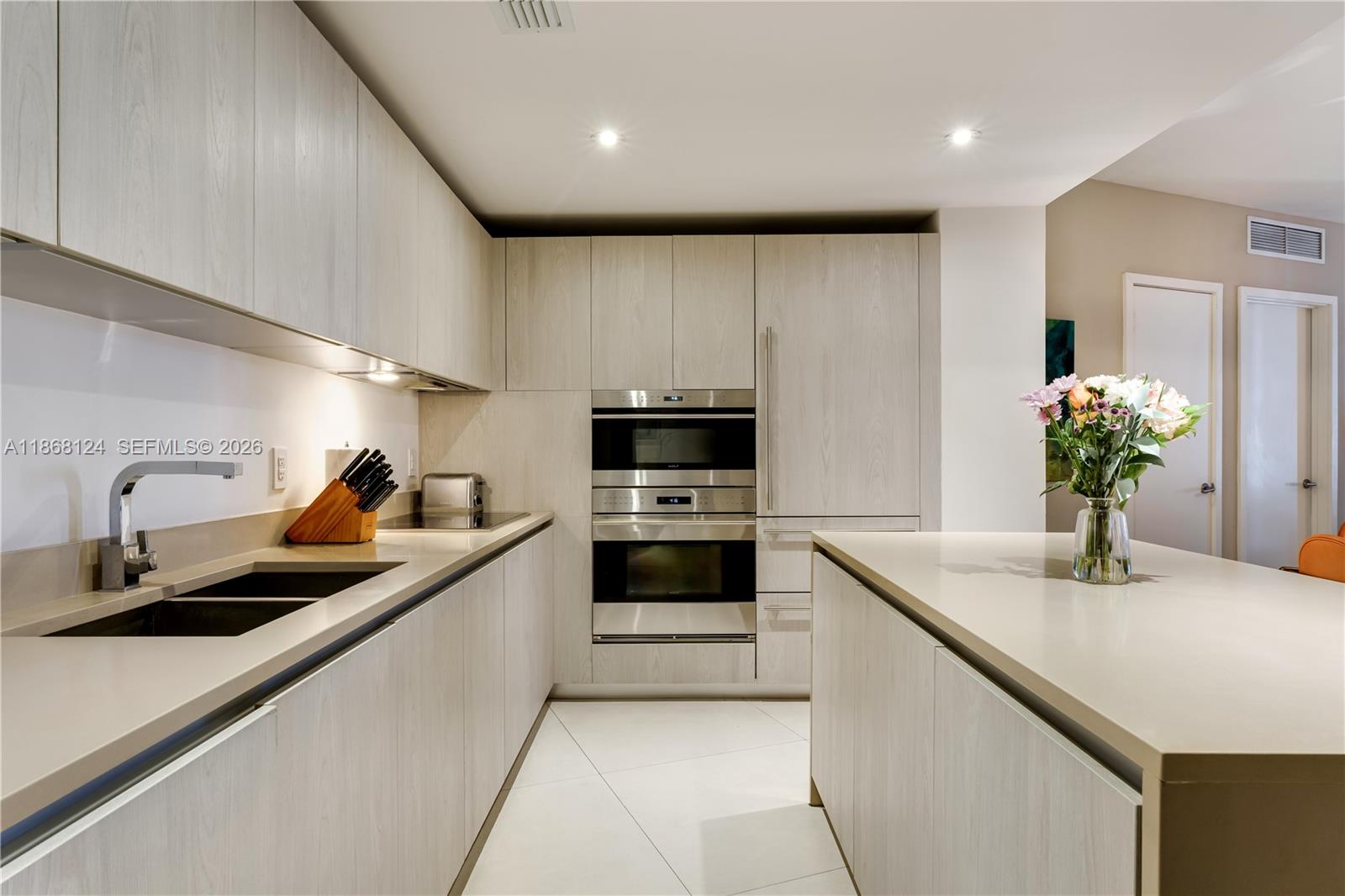 4111 S Ocean Dr 1405