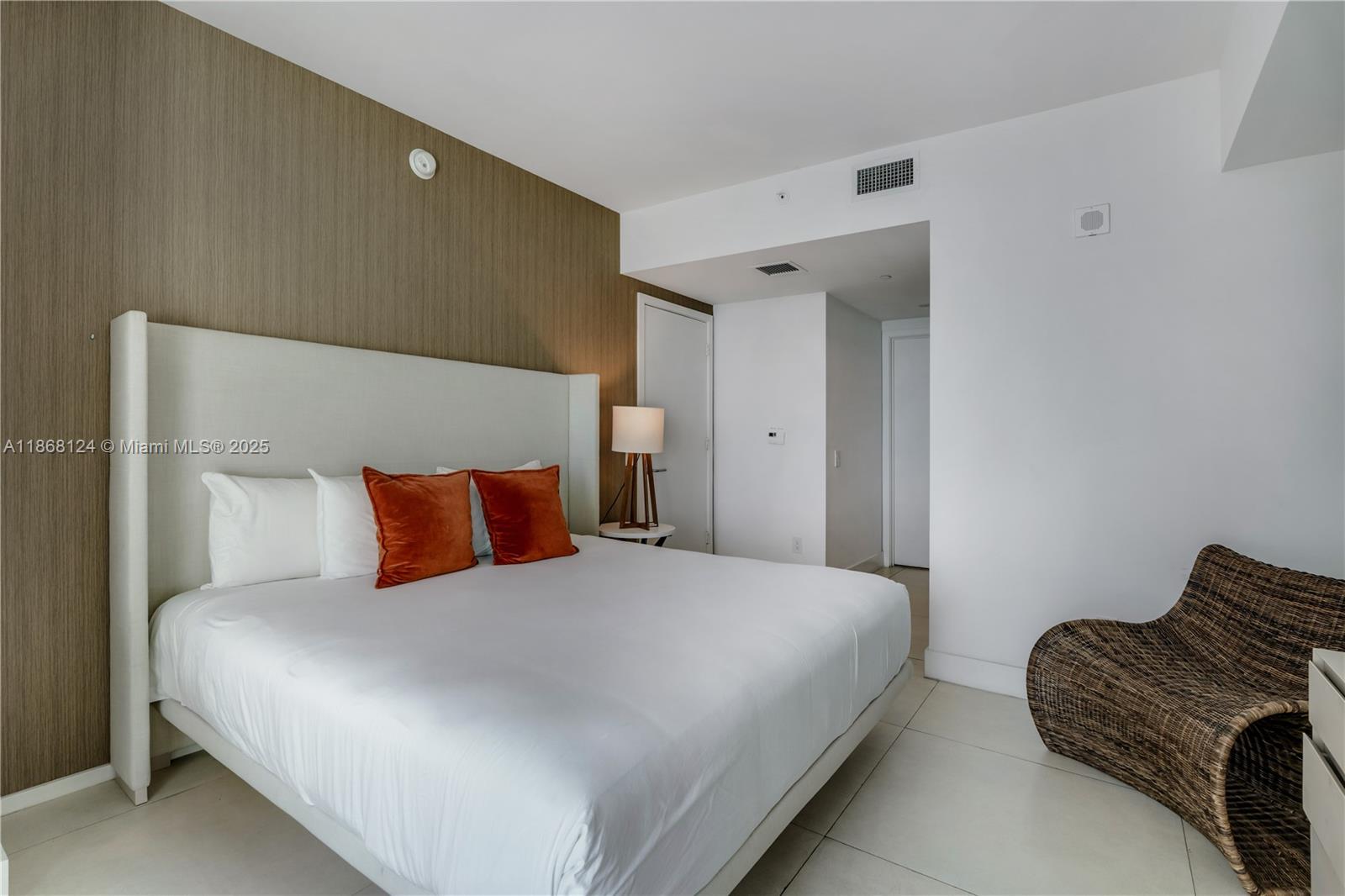 4111 SOUTH OCEAN DRIVE CO - Residential Lease