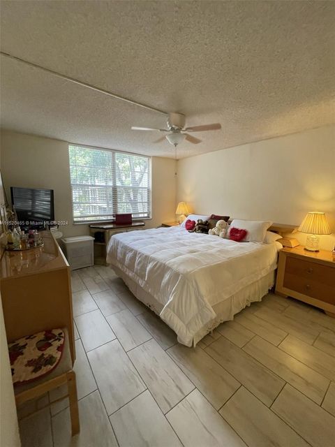 Condominium in Lauderdale Lakes FL 2649 48th Ter Ter 3.jpg