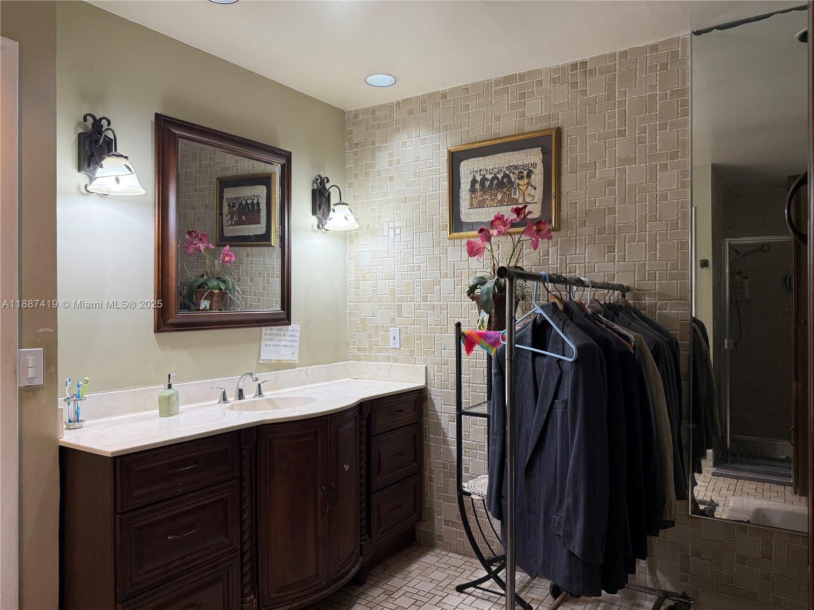 CORAL WAY ESTATES - Residential