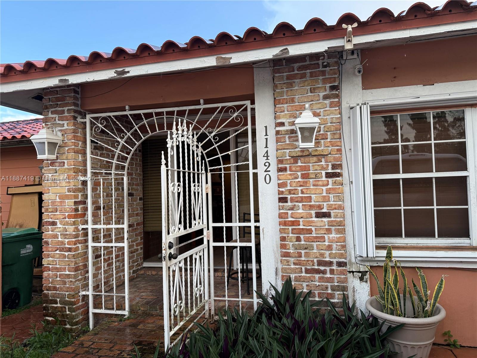 CORAL WAY ESTATES - Residential