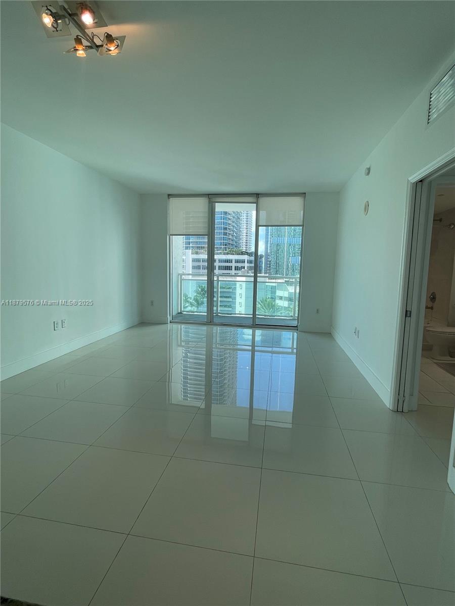 950 Brickell Bay Dr 1703