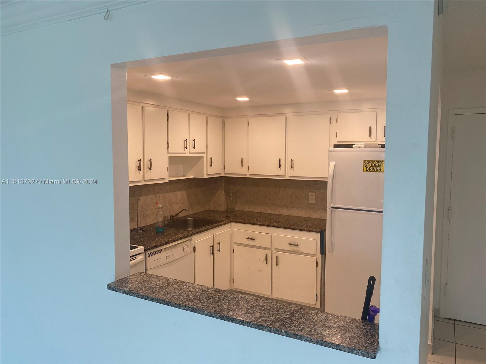 wood - Residential Lease