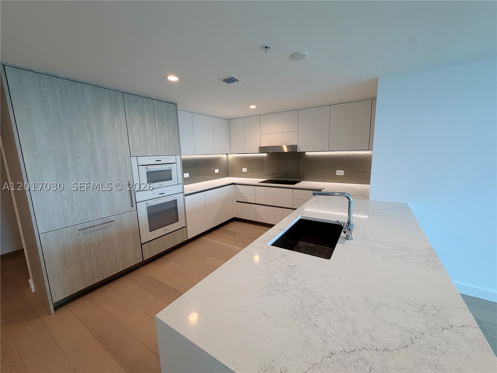 9221 E Bay Harbor Dr 309