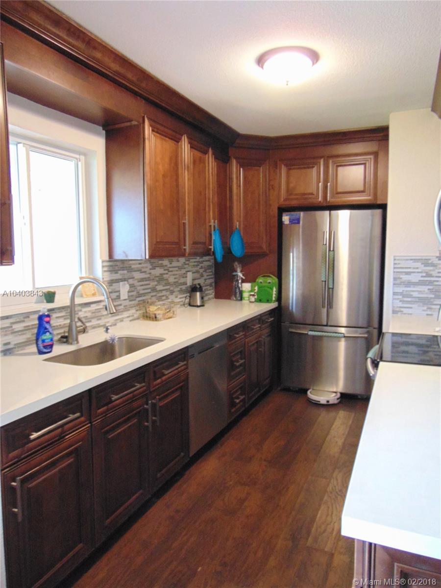 SOUTH HOLLYWOOD AMD PLAT - Residential