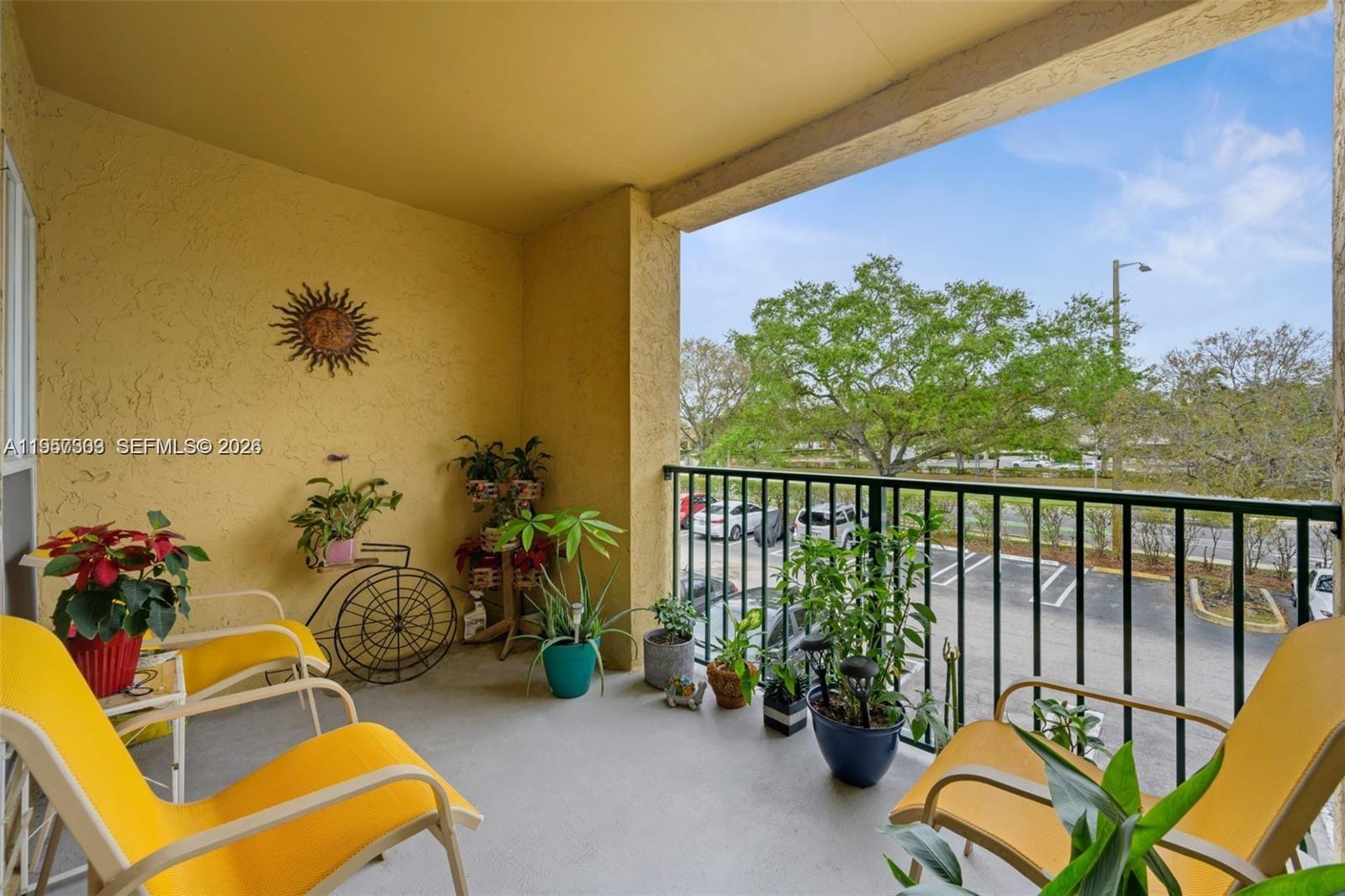 SAVANNAH AT RIVERSIDE CON - Residential