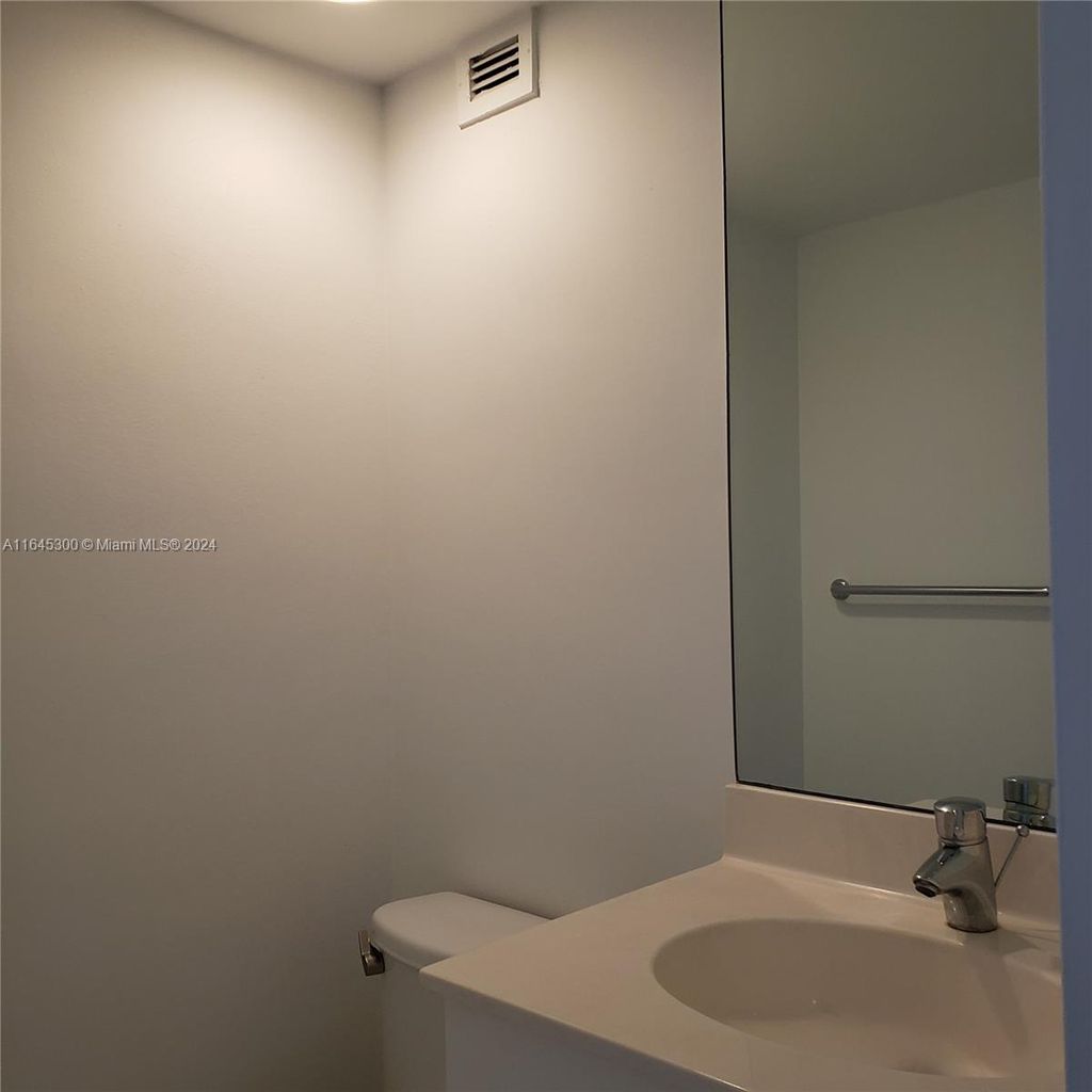 Photo of 3001 S Ocean Dr #1245, Hollywood, FL 33019 (MLS # A11645300)