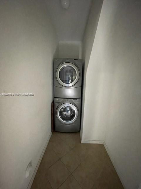 SOLABELLA CONDO - Residential Lease