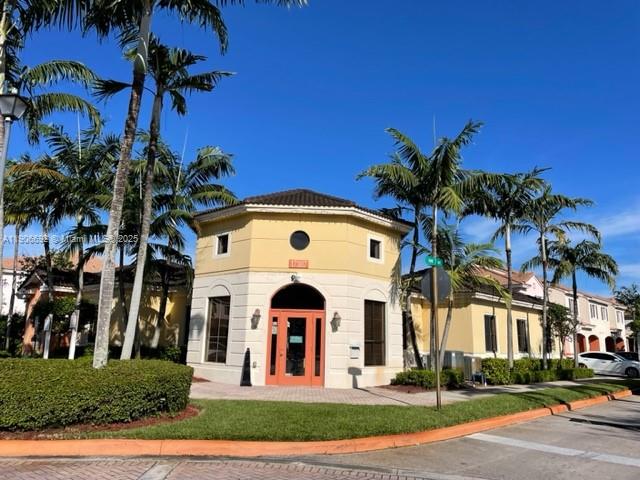 SOLABELLA CONDO - Residential Lease