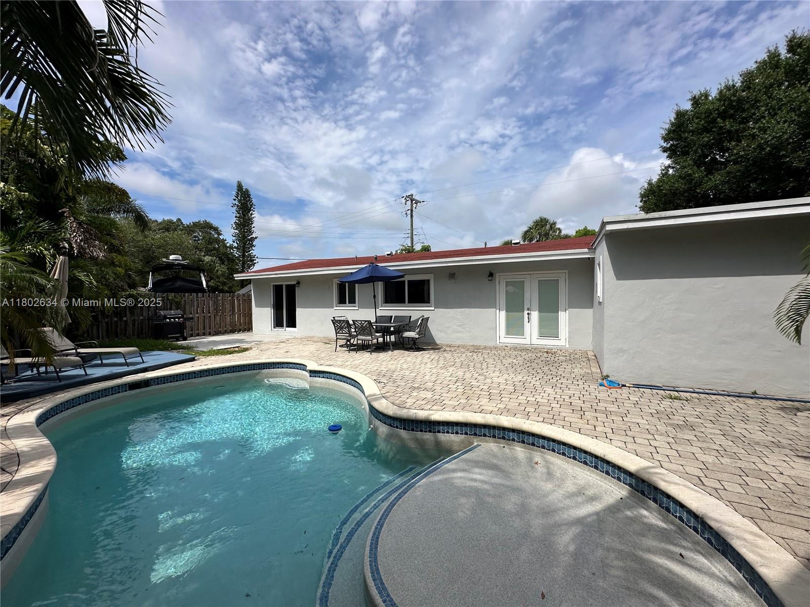 HAZELWOOD ACRES - Residential Lease