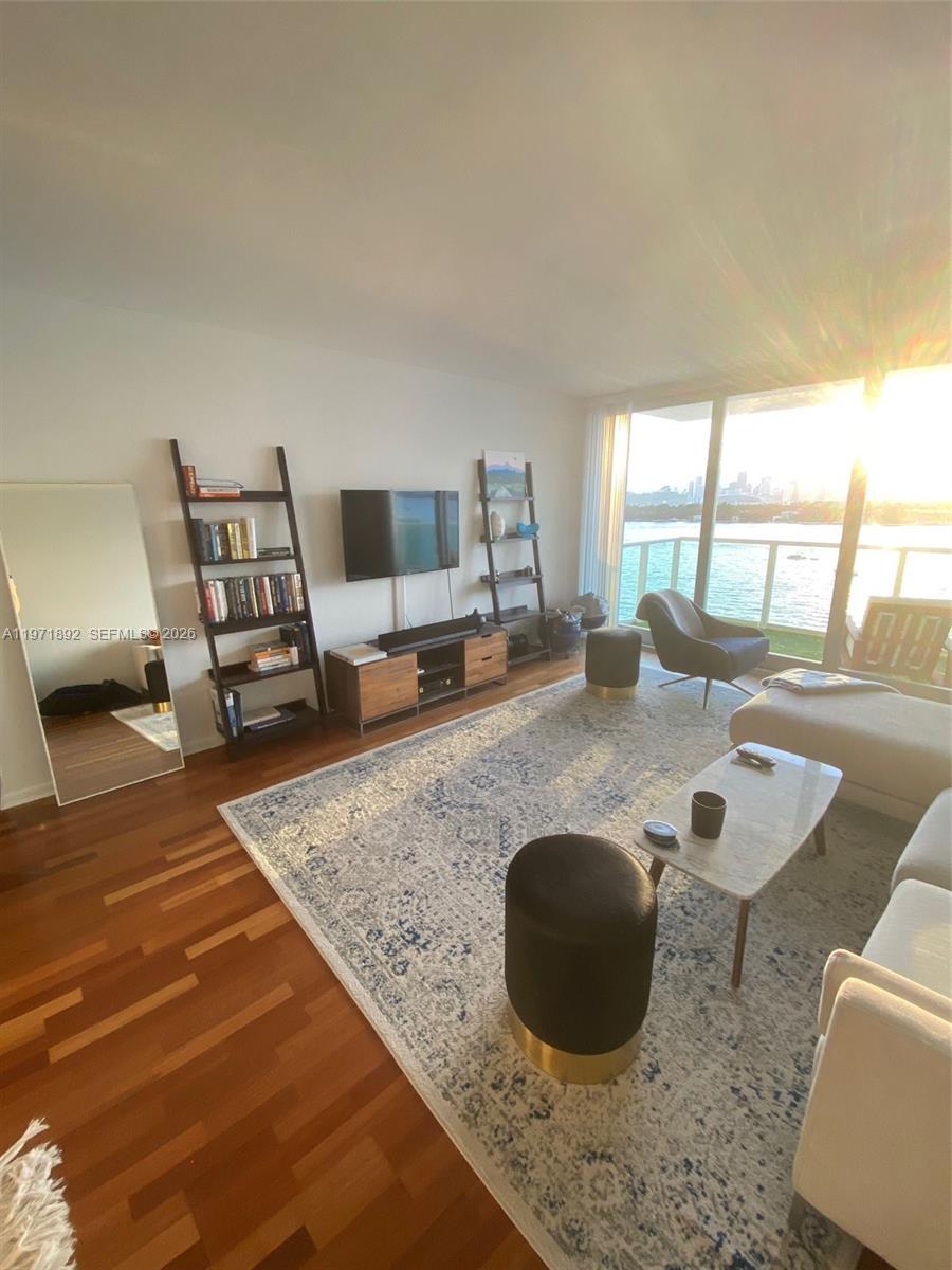 MIRADOR 1000 CONDO - Residential