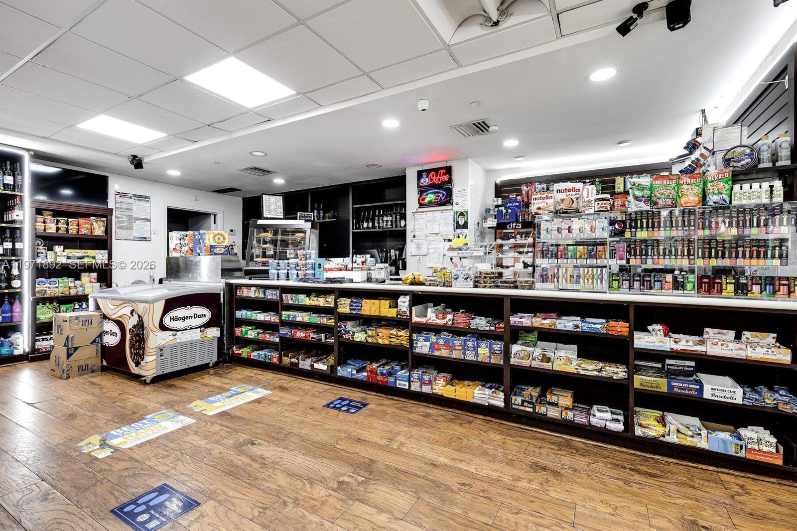 MIRADOR 1000 CONDO - Residential