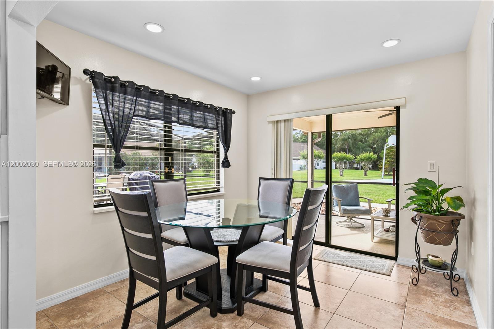 REGAL OAK SHORES UNIT 8 - Residential