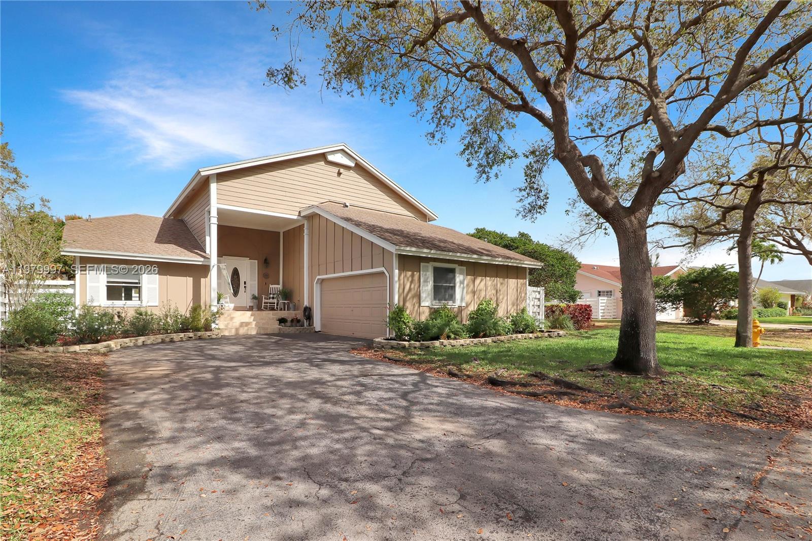 COUNTRY WALK SEC 5 - Residential