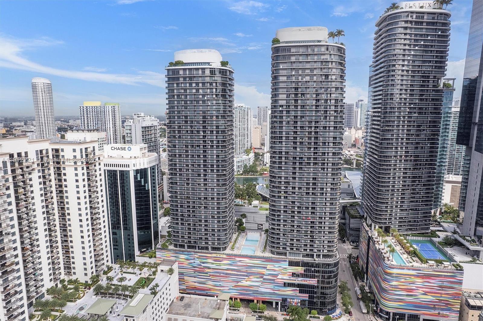 BRICKELL HEIGHTS EAST - Residential