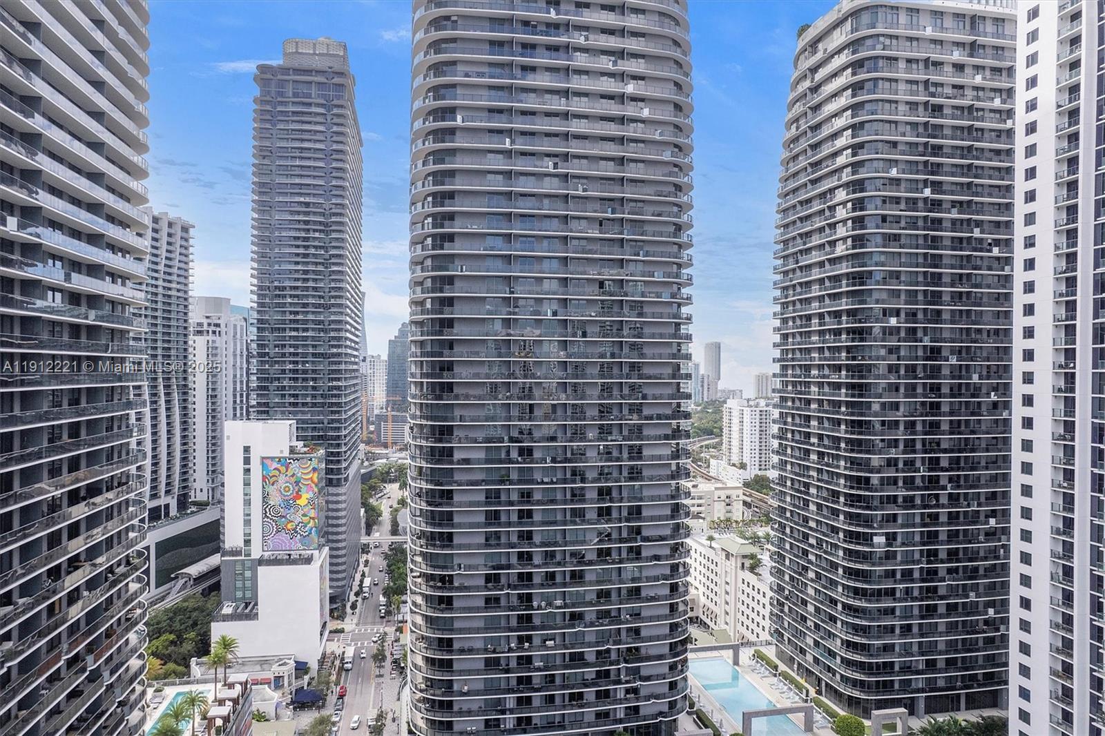 BRICKELL HEIGHTS EAST - Residential