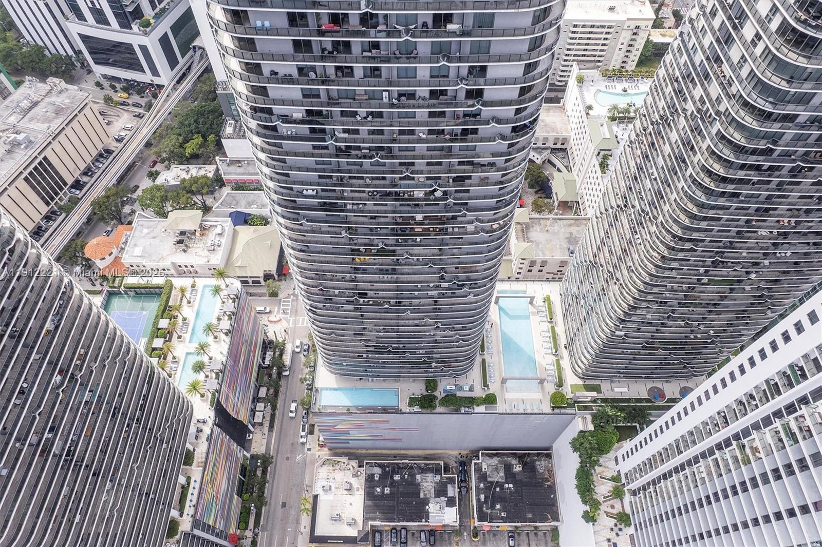 BRICKELL HEIGHTS EAST - Residential
