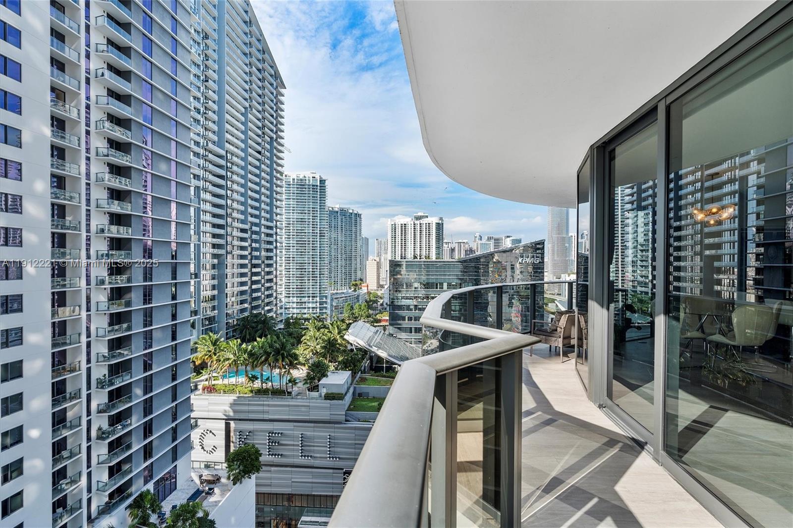 BRICKELL HEIGHTS EAST - Residential