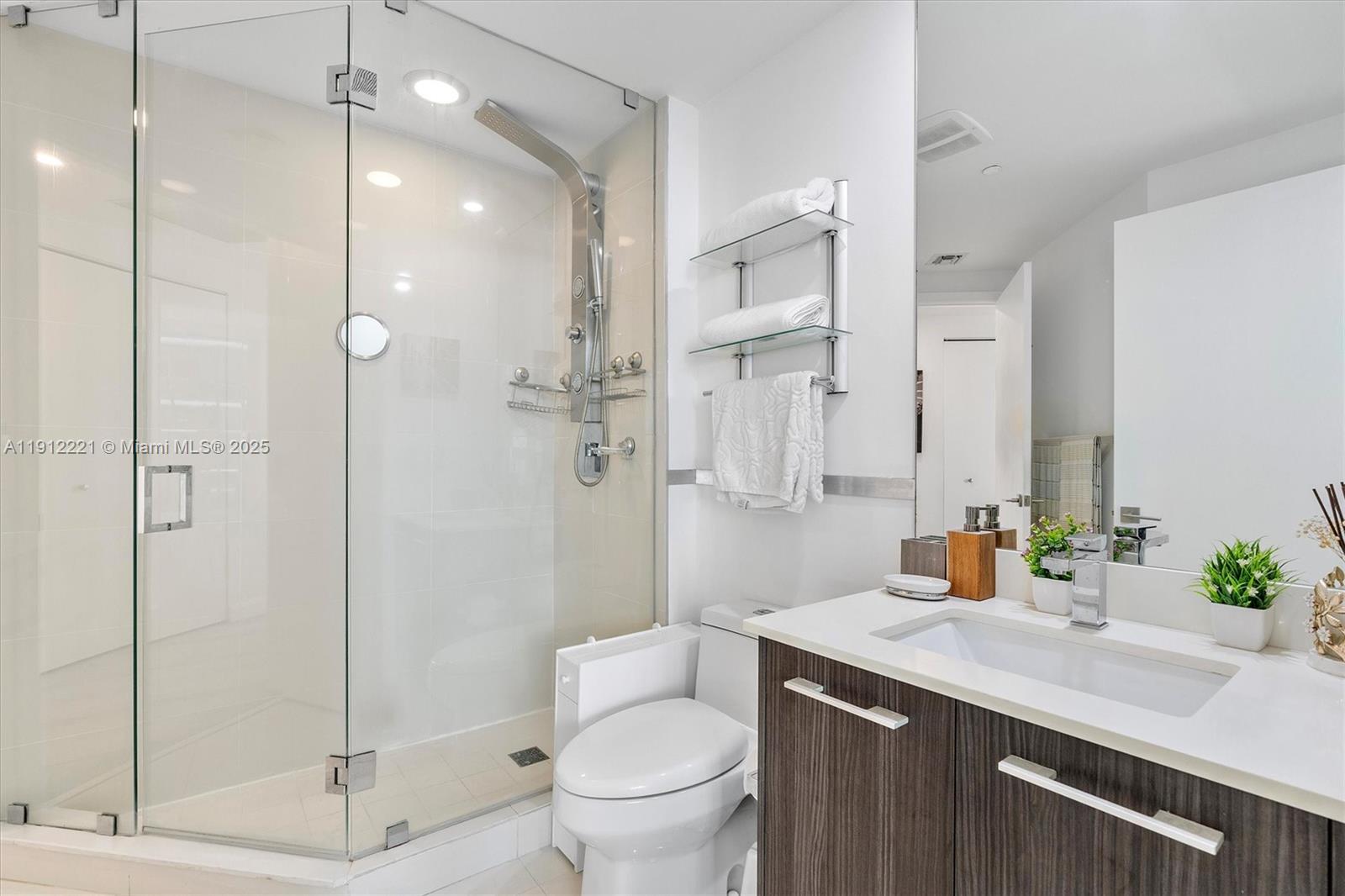 BRICKELL HEIGHTS EAST - Residential