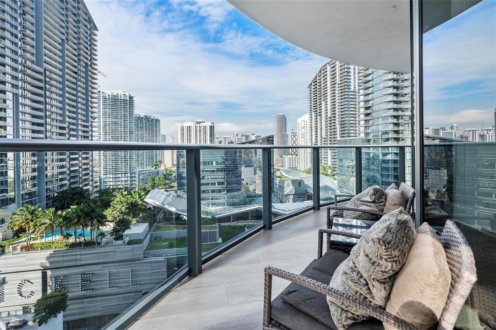 BRICKELL HEIGHTS EAST - Residential