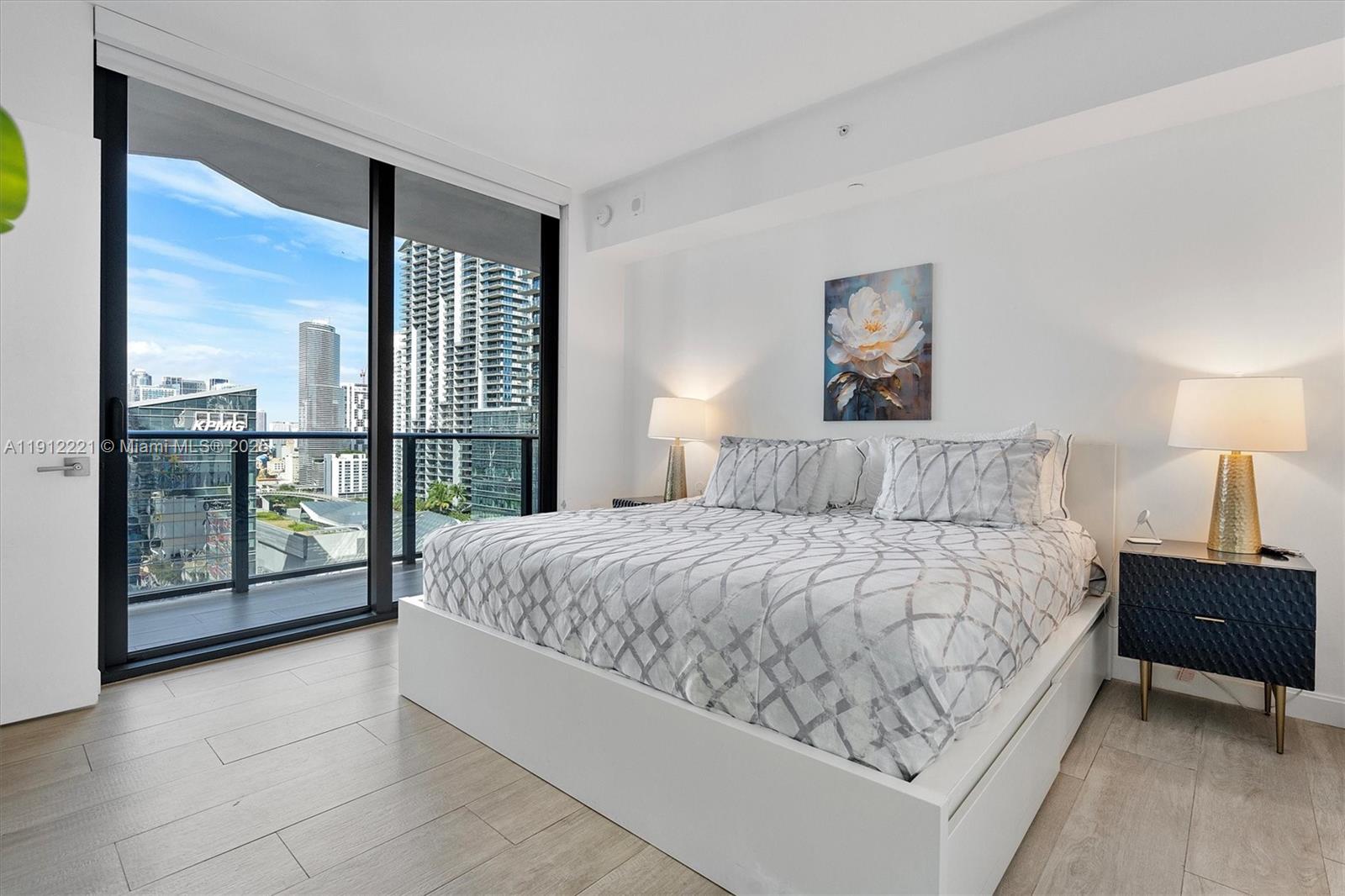 BRICKELL HEIGHTS EAST - Residential