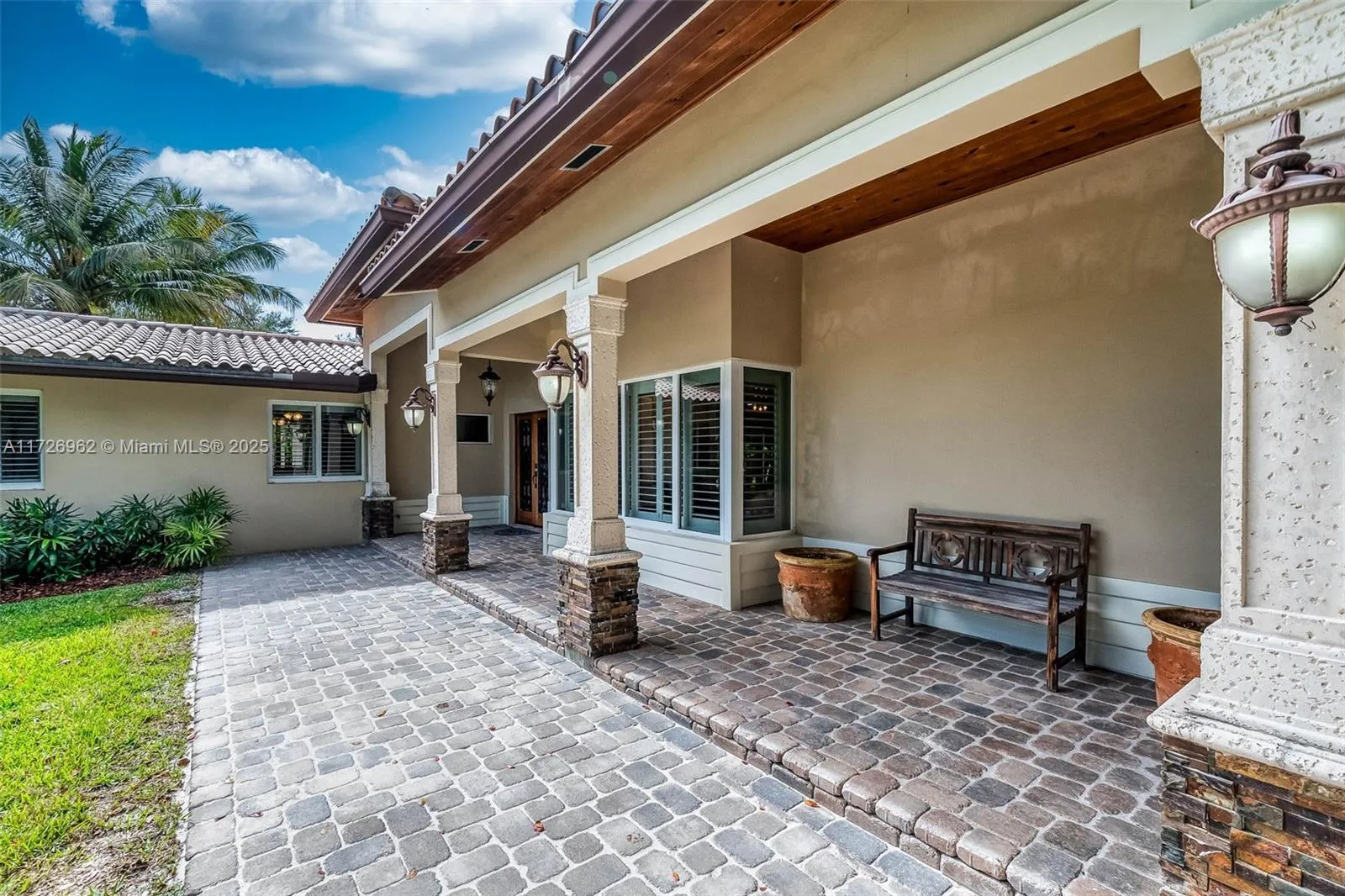 Palmetto Bay, Florida 33158, United States, 5 Bedrooms Bedrooms, ,4 BathroomsBathrooms,Residential,Active,17191