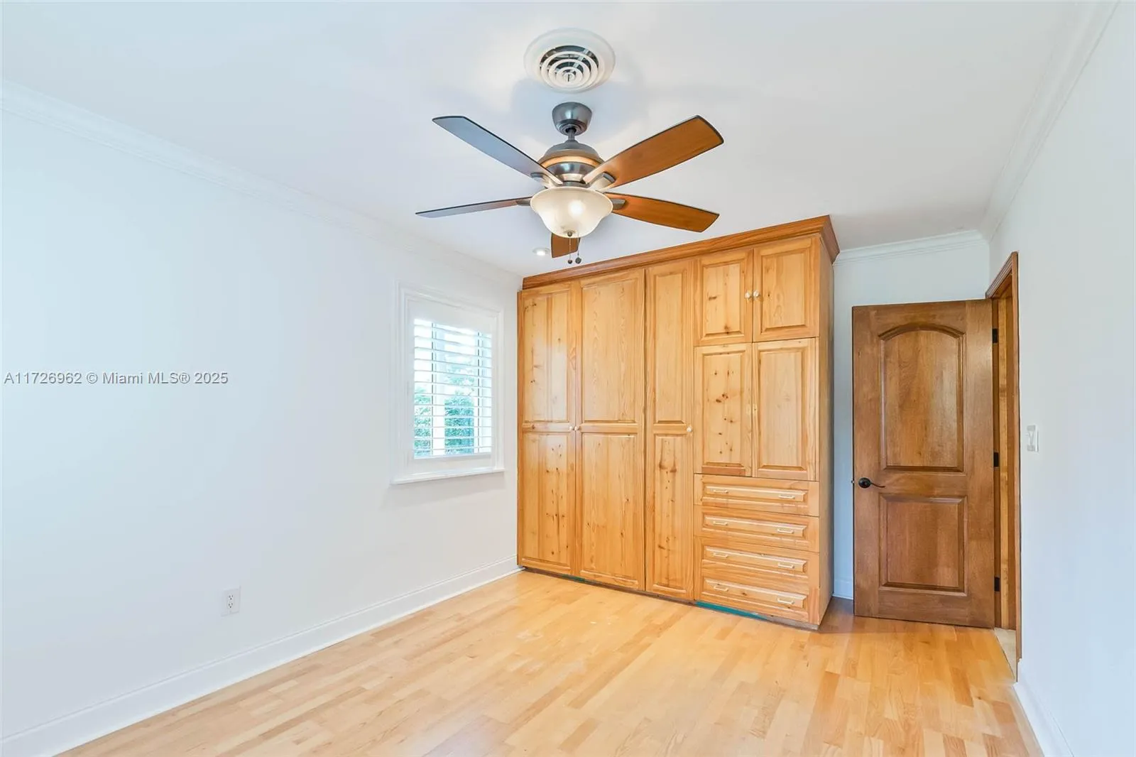 Palmetto Bay, Florida 33158, United States, 5 Bedrooms Bedrooms, ,4 BathroomsBathrooms,Residential,Active,17191