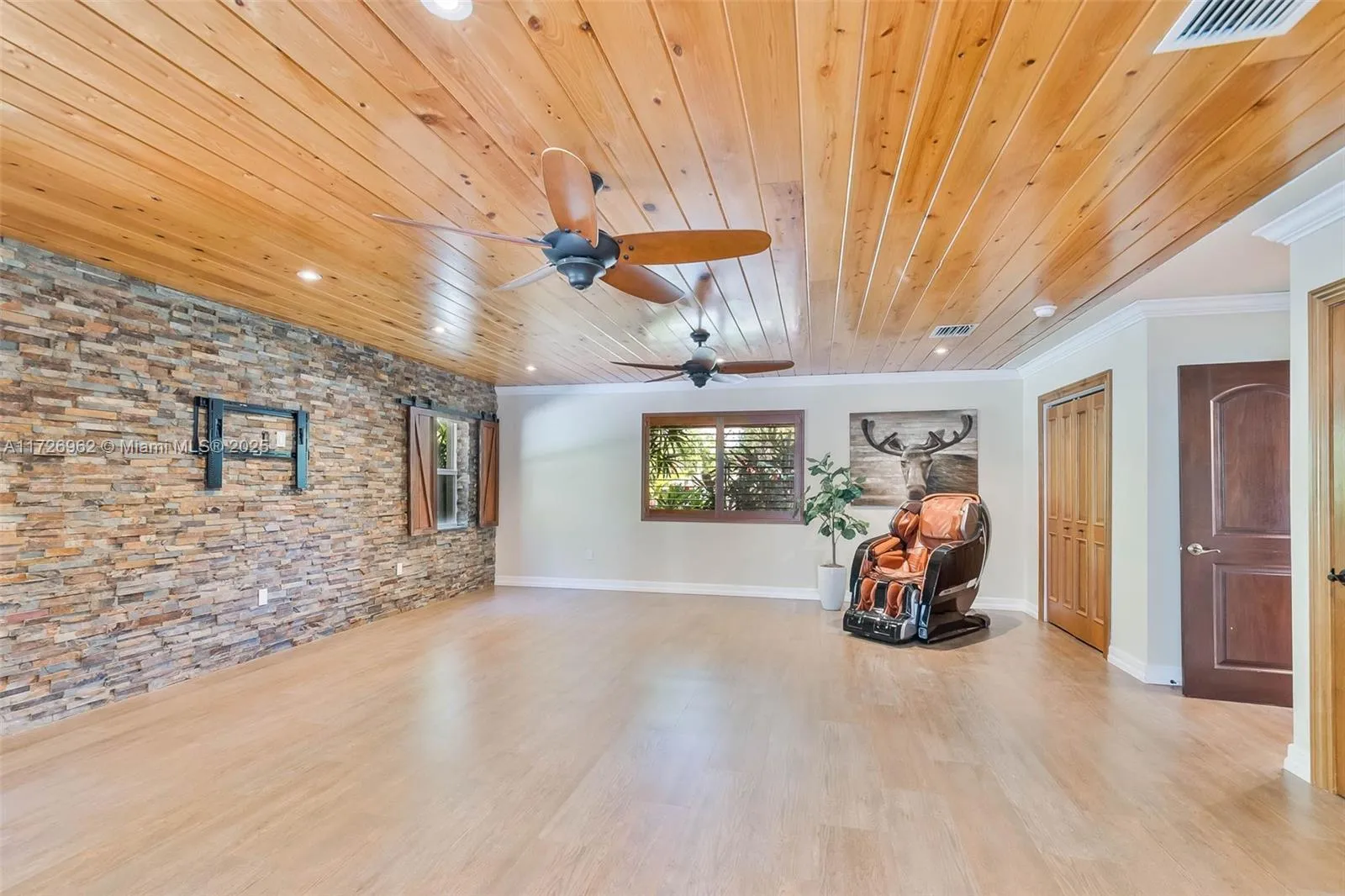 Palmetto Bay, Florida 33158, United States, 5 Bedrooms Bedrooms, ,4 BathroomsBathrooms,Residential,Active,17191