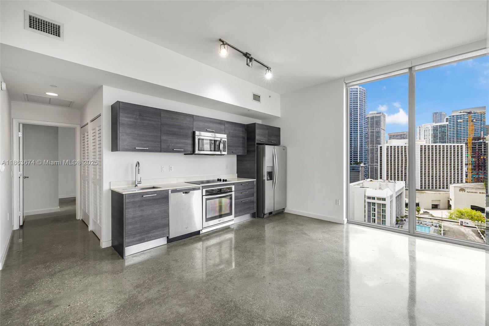 151 SE 1st St 1711