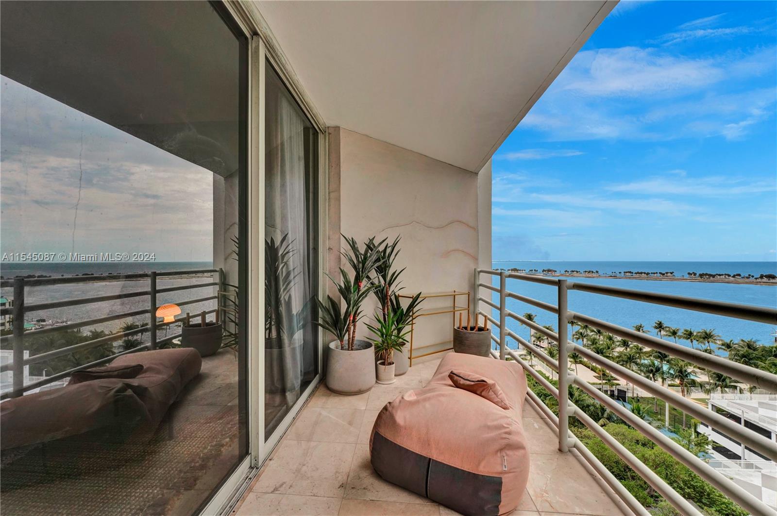ATLANTIS ON BRICKELL COND - Residential