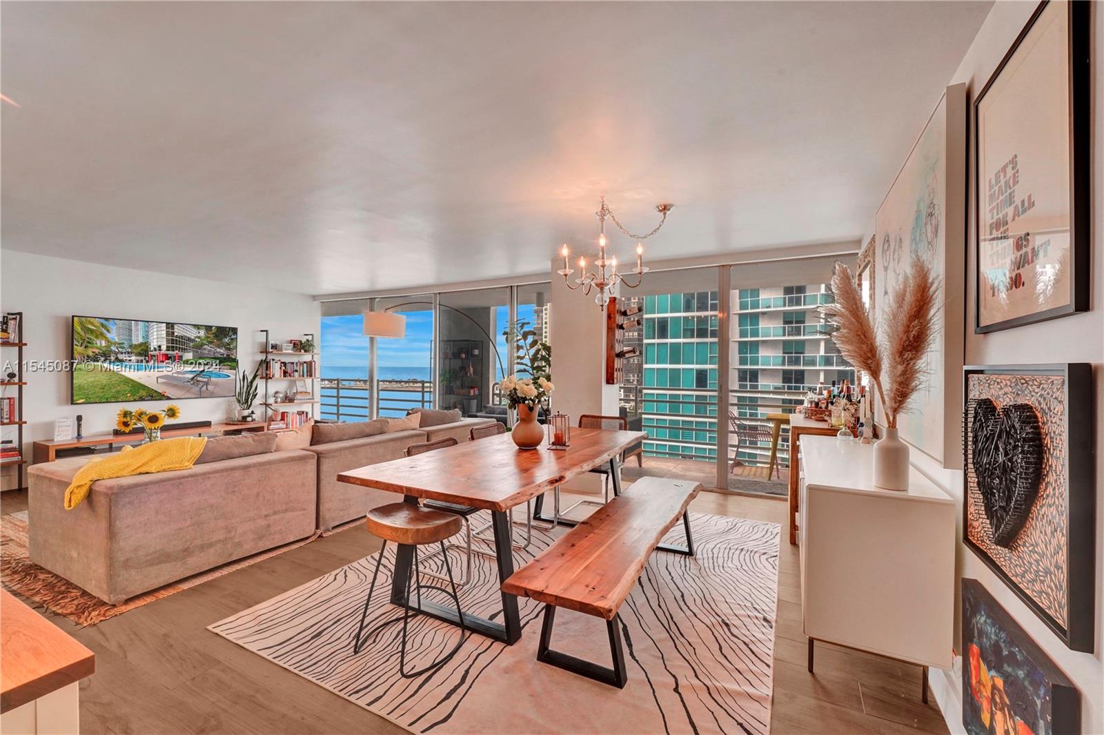 ATLANTIS ON BRICKELL COND - Residential
