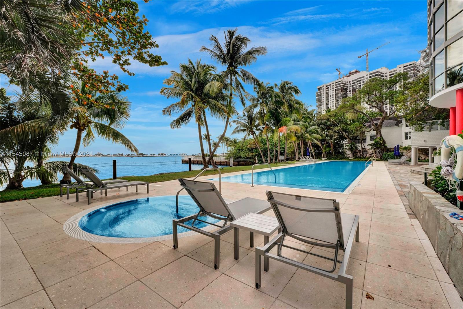 ATLANTIS ON BRICKELL COND - Residential