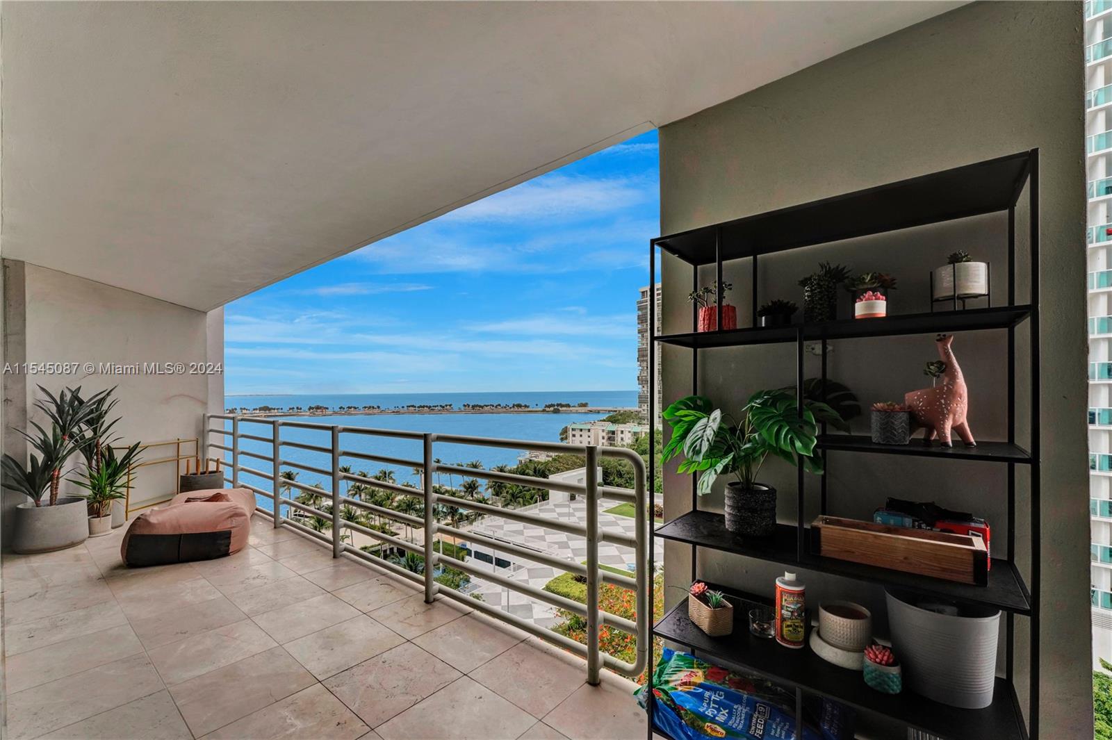ATLANTIS ON BRICKELL COND - Residential