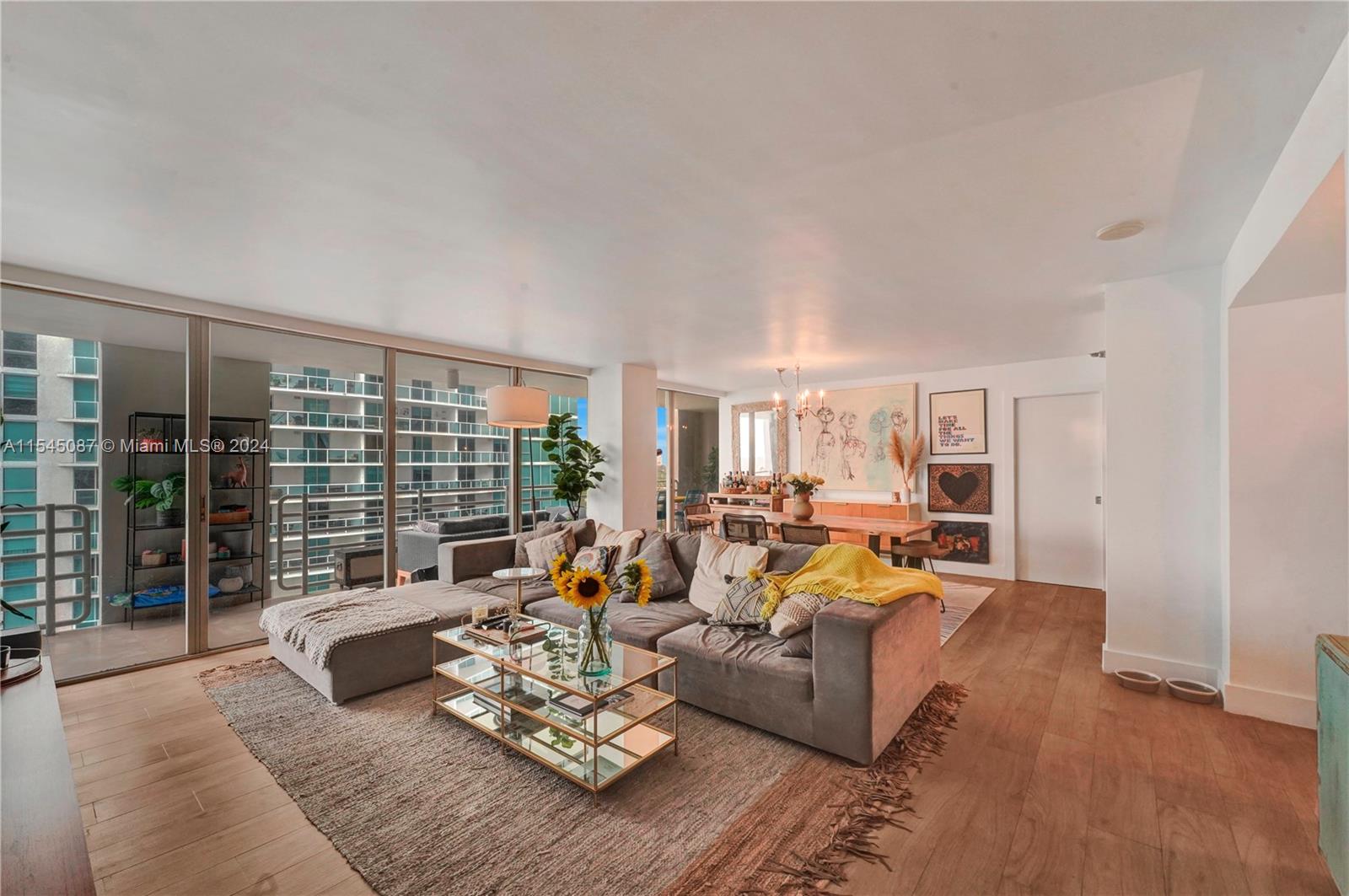 ATLANTIS ON BRICKELL COND - Residential