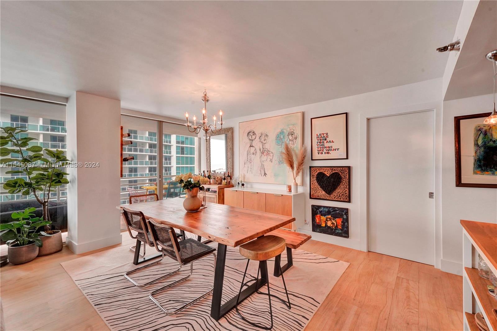 ATLANTIS ON BRICKELL COND - Residential