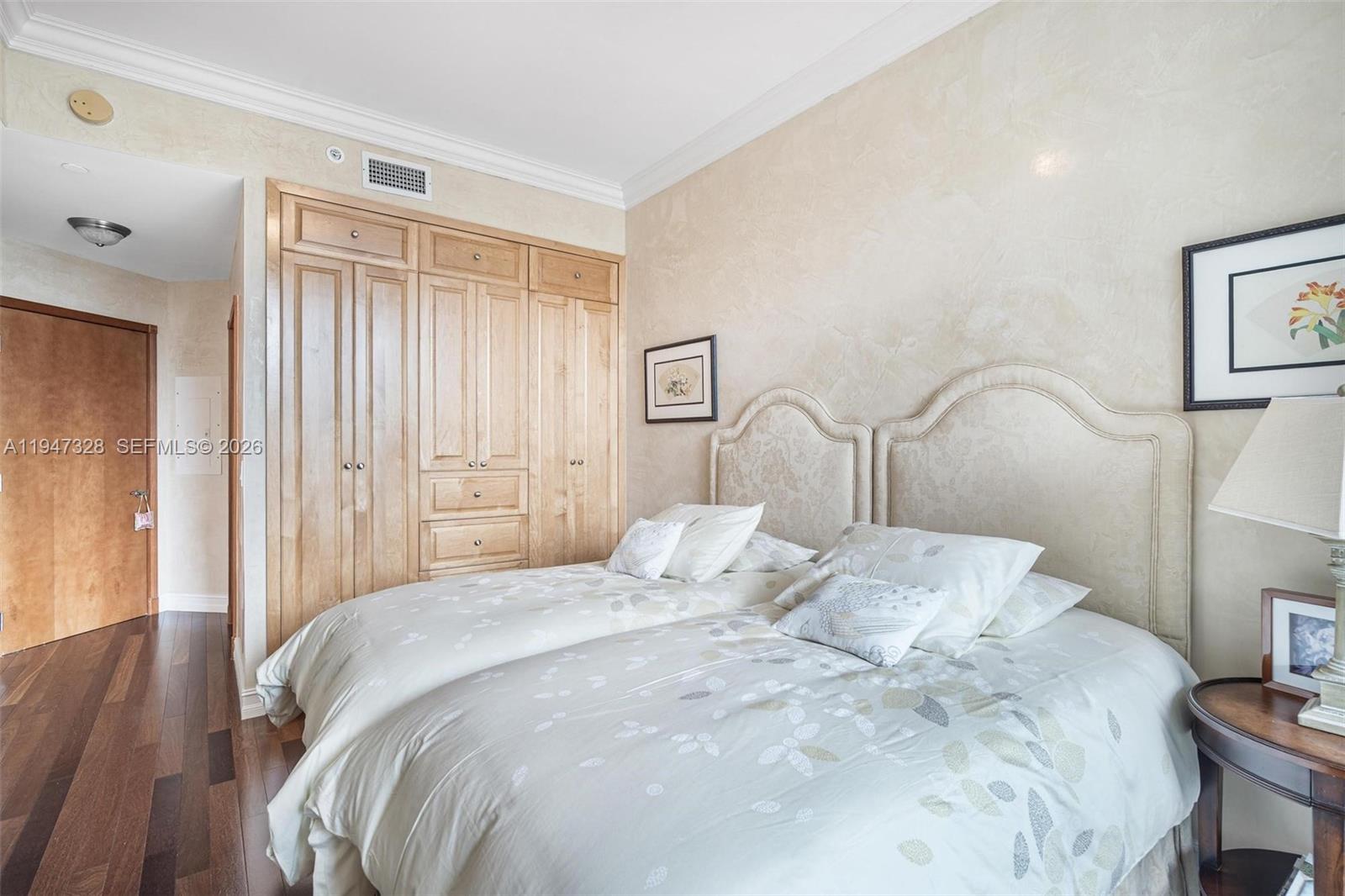 SOLIMAR CONDO - Residential