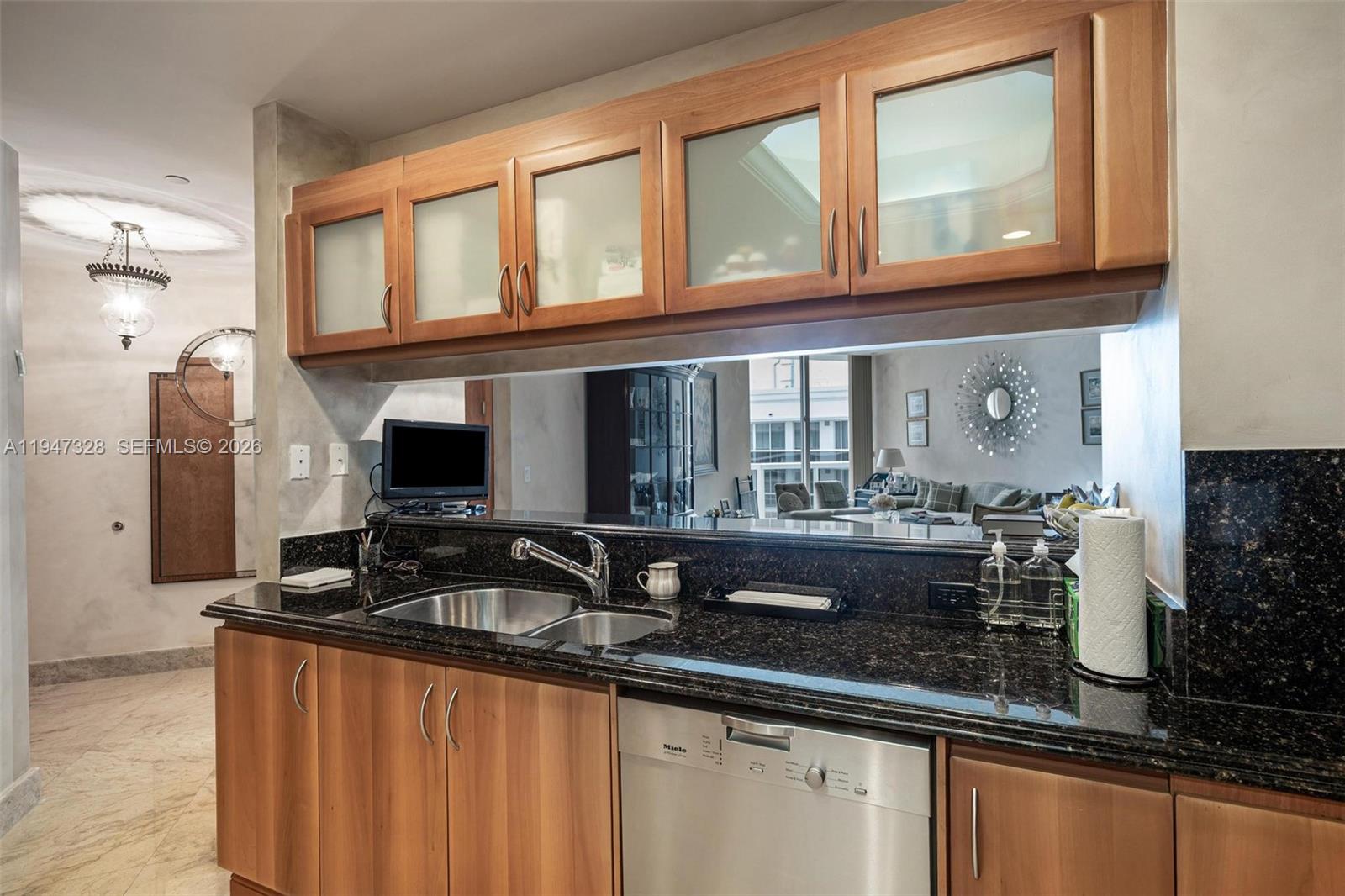 SOLIMAR CONDO - Residential