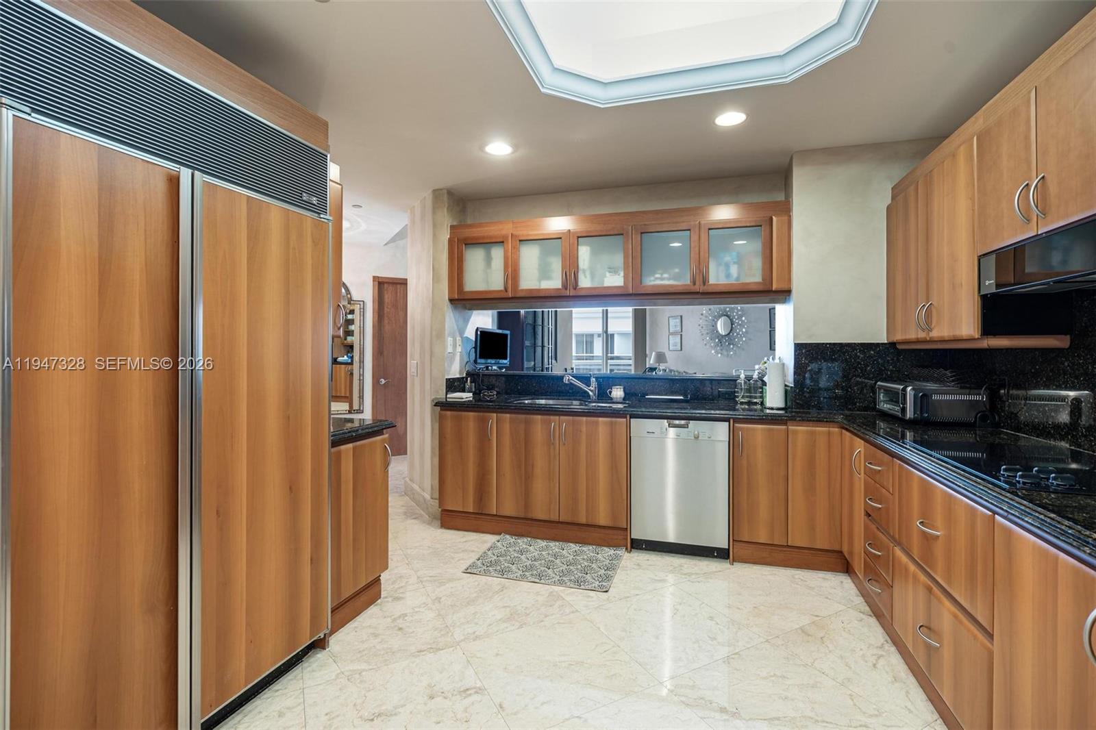 SOLIMAR CONDO - Residential